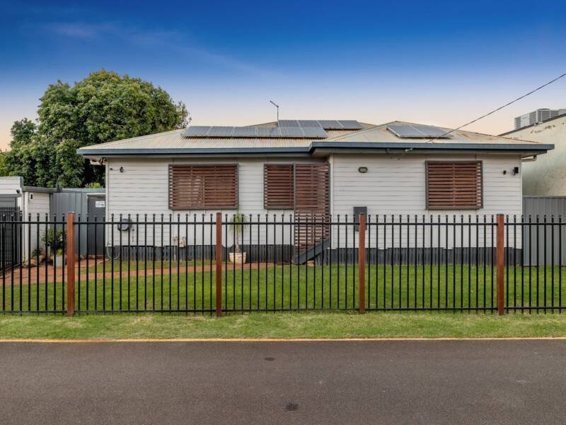 12 Frederick St, East Toowoomba, QLD 4350 Australia