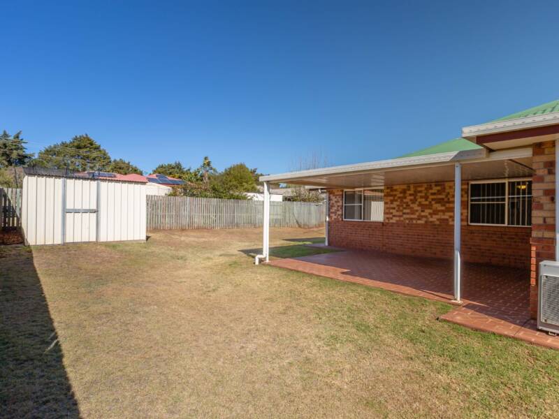 6 Lobwein Ct, Middle Ridge, QLD 4350 Australia