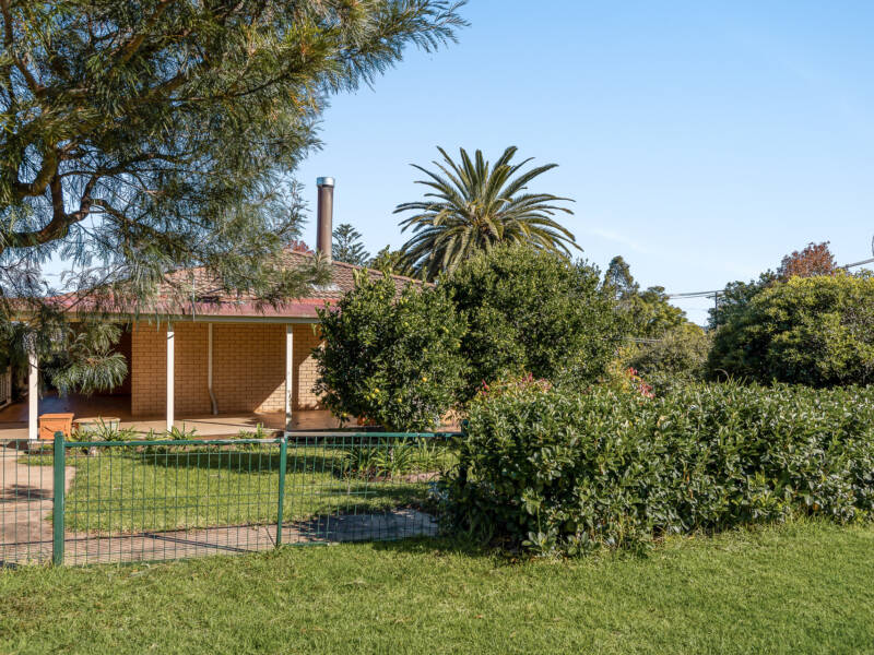 22 Barrymount Cres, Mount Lofty, QLD 4350 Australia