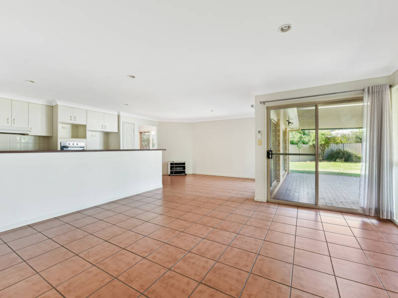 22 Gerbera Ct, Middle Ridge, QLD 4350 Australia