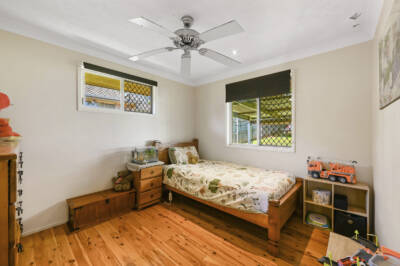 74 Hogg St, Rockville, QLD 4350 Australia