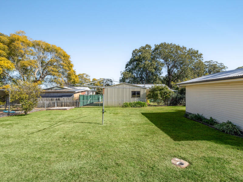 29 Talinga St, Mount Lofty, QLD 4350 Australia