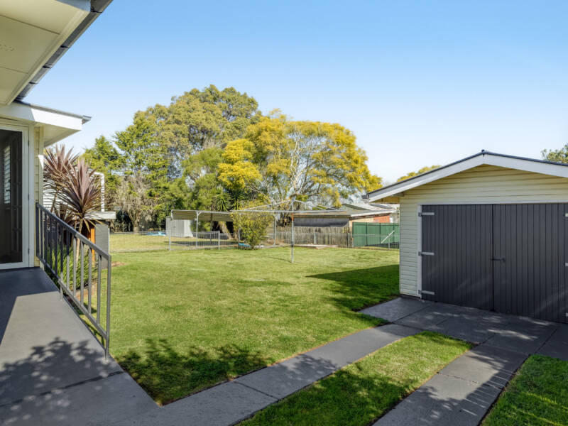 29 Talinga St, Mount Lofty, QLD 4350 Australia