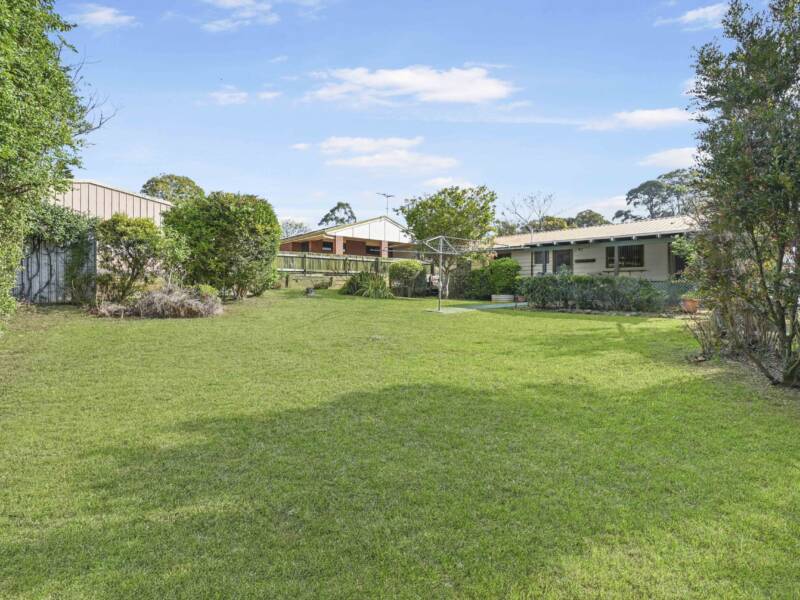 12 Moselle Ct, Wilsonton Heights, QLD 4350 Australia