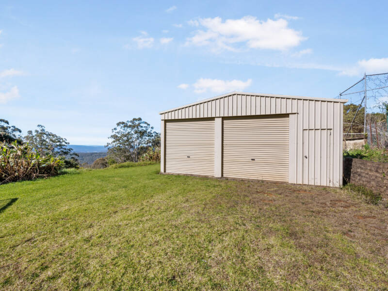 11 Scenic Cres, Blue Mountain Heights, QLD 4350 Australia