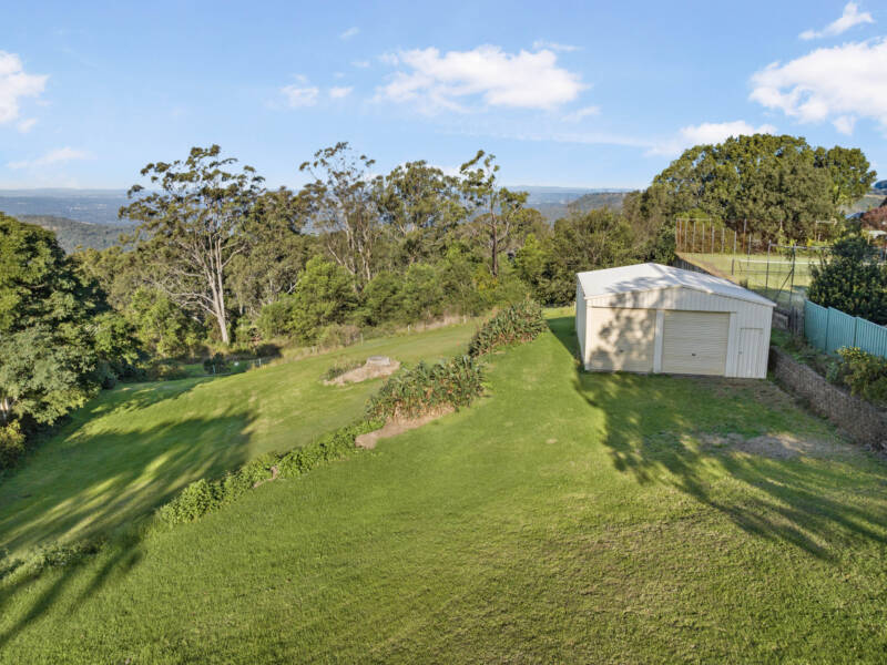 11 Scenic Cres, Blue Mountain Heights, QLD 4350 Australia