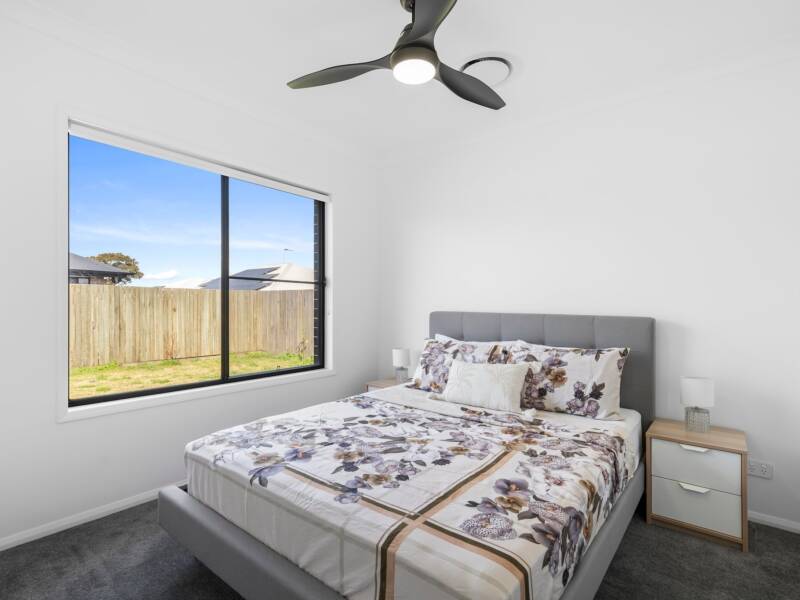 35 O'Neill Cct, Kearneys Spring, QLD 4350 Australia