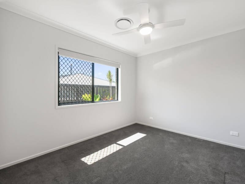 15 Garde St, Centenary Heights, QLD 4350 Australia