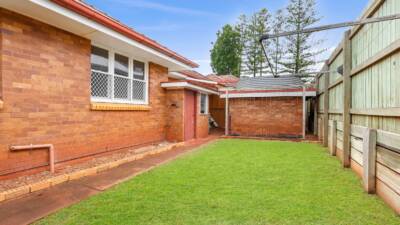 293B West St, Harristown, QLD 4350 Australia