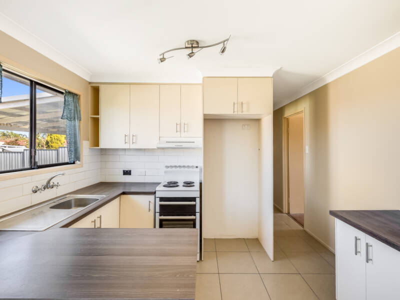 74 Jack St, Darling Heights, QLD 4350 Australia