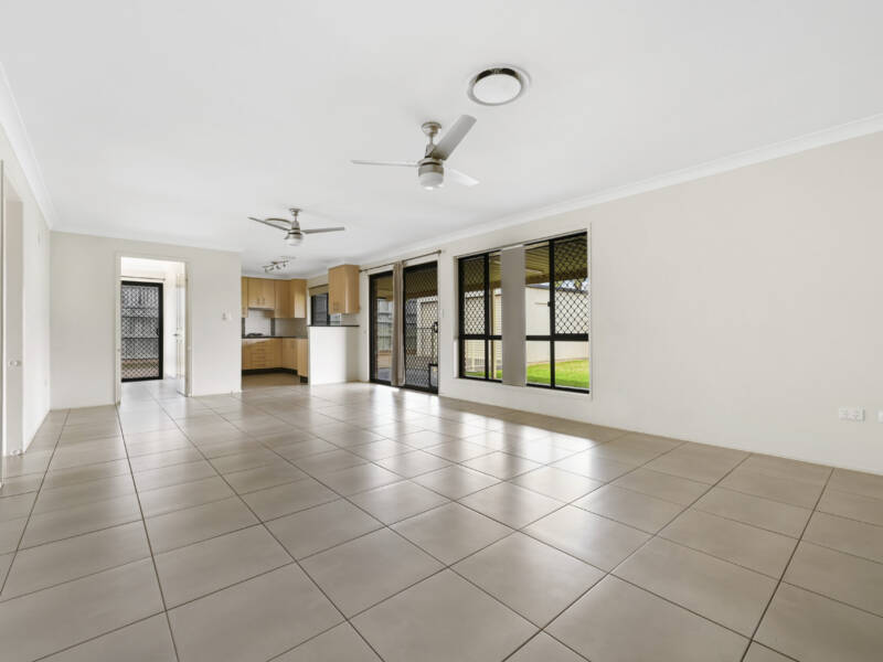 55 Smythe Dr, Highfields, QLD 4352 Australia