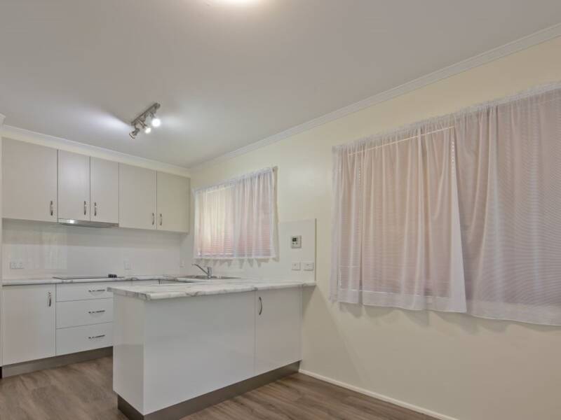 44 Debra St, Centenary Heights, QLD 4350 Australia