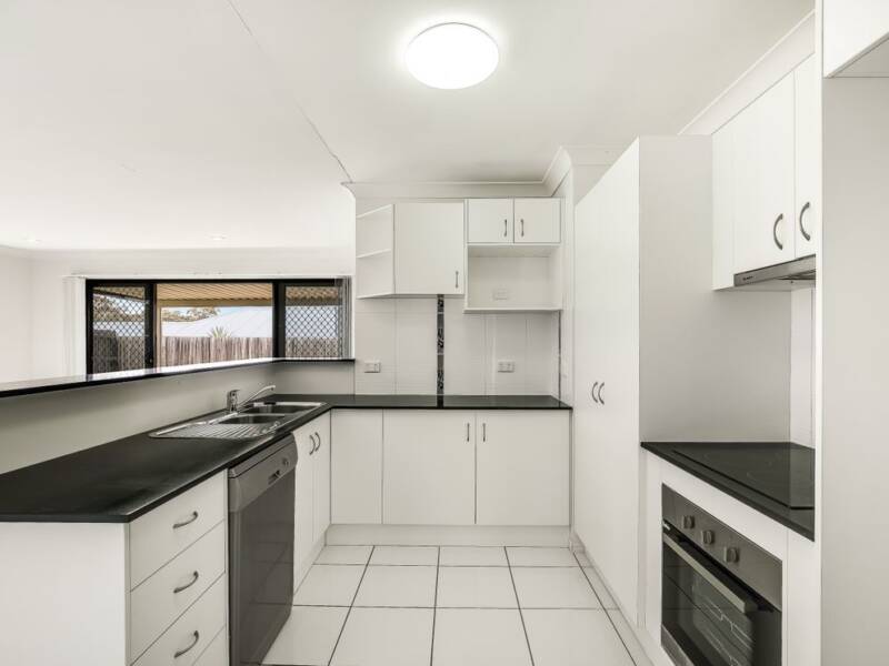 22 Bellara Dr, Harristown, QLD 4350 Australia