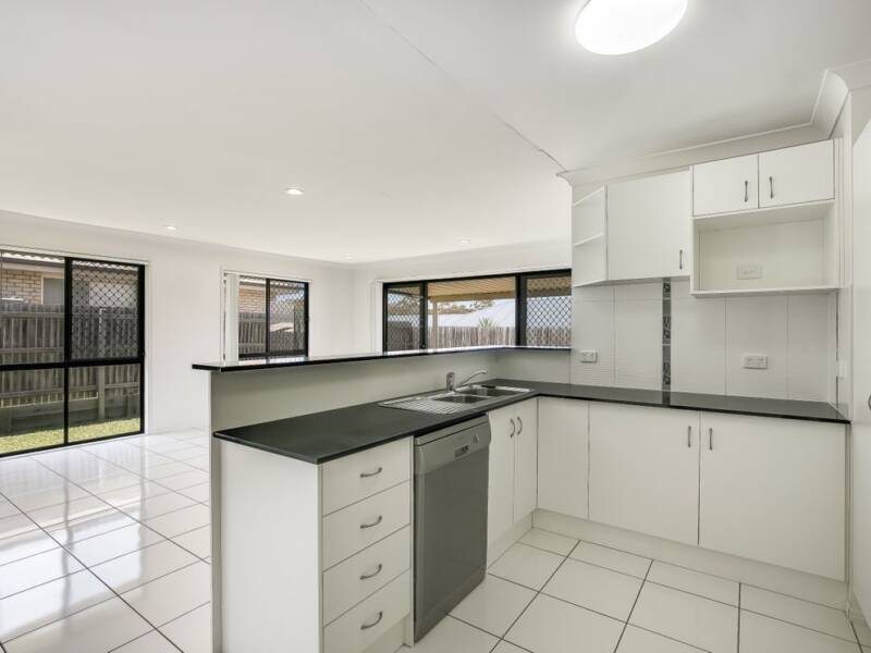 22 Bellara Dr, Harristown, QLD 4350 Australia