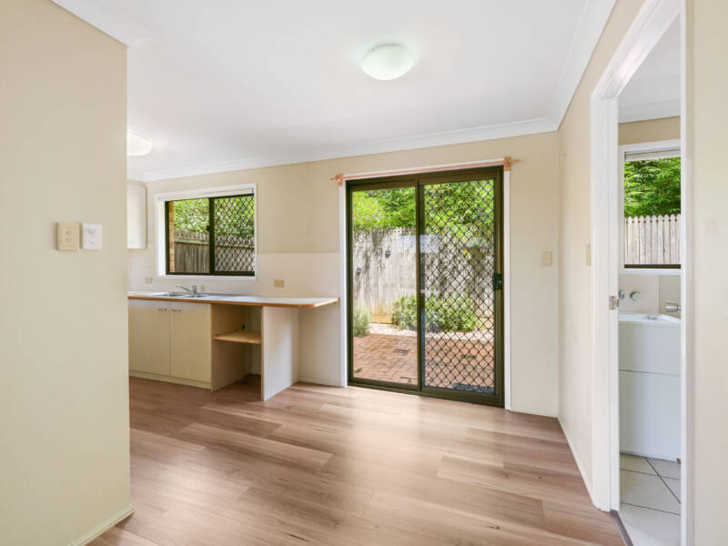 7/251 Herries St, Newtown, QLD 4350 Australia