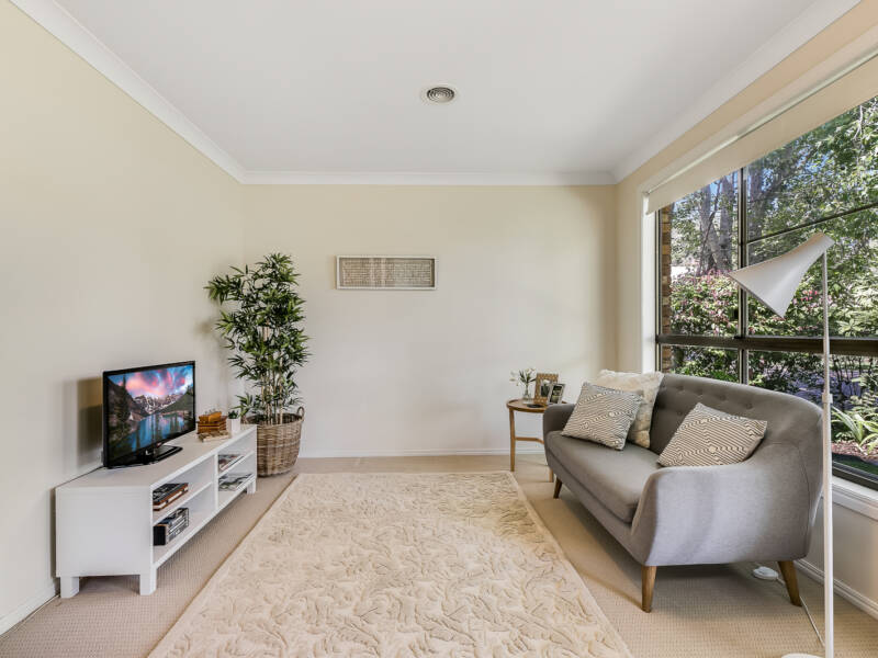 23 Amos Cres, Mount Lofty, QLD 4350 Australia