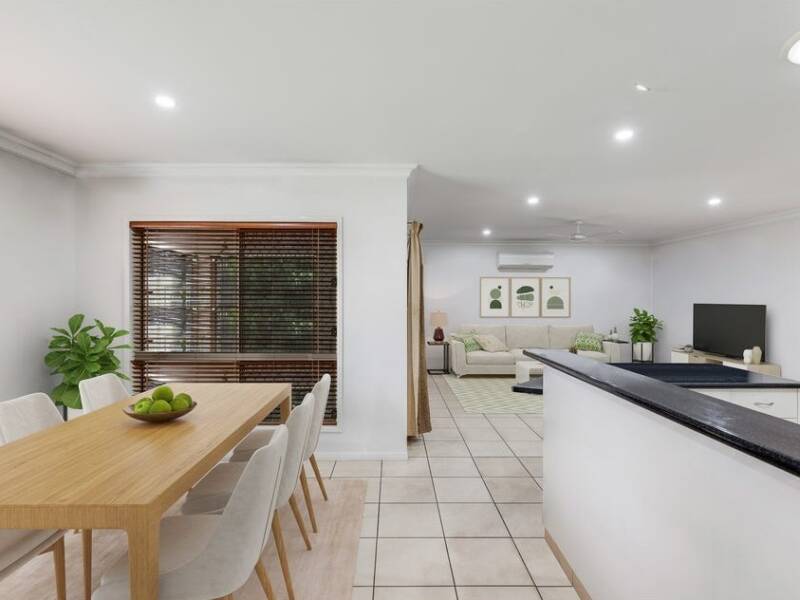 18 Howard St, Middle Ridge, QLD 4350 Australia