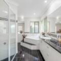 18 Howard St, Middle Ridge, QLD 4350 Australia