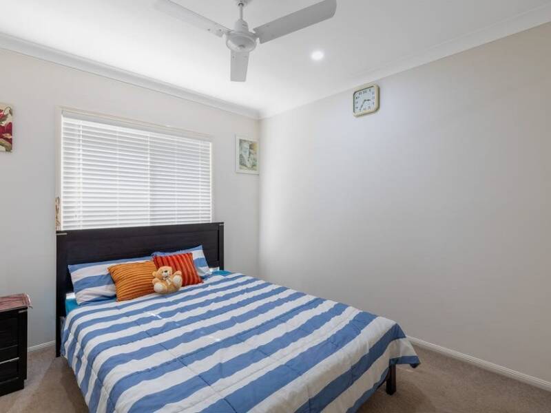 18 Howard St, Middle Ridge, QLD 4350 Australia