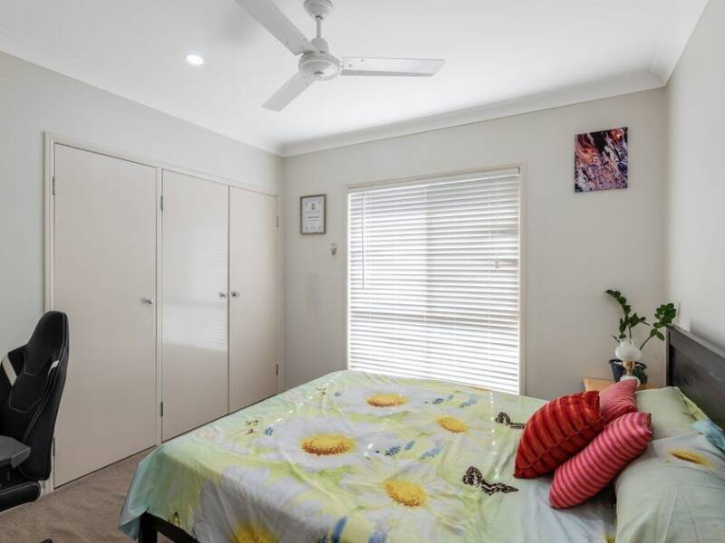 18 Howard St, Middle Ridge, QLD 4350 Australia