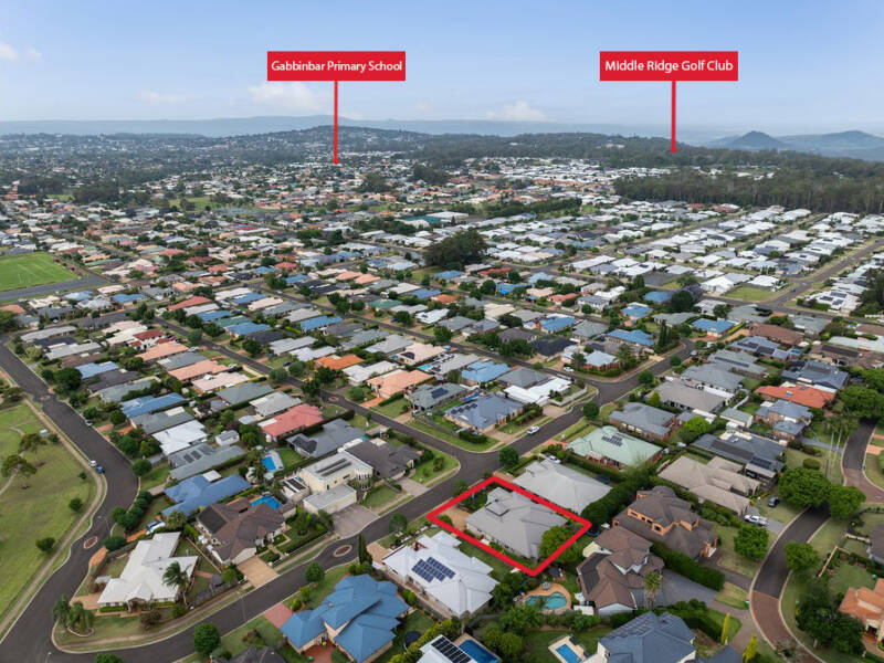 18 Howard St, Middle Ridge, QLD 4350 Australia