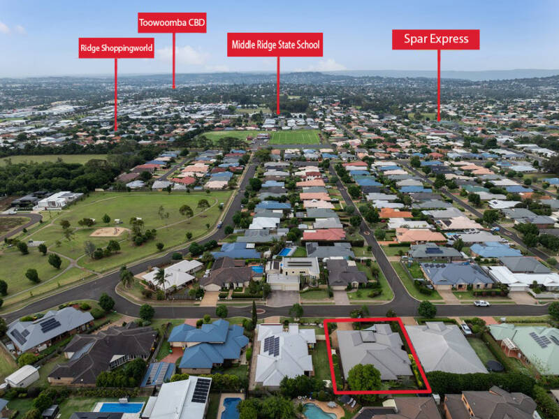 18 Howard St, Middle Ridge, QLD 4350 Australia