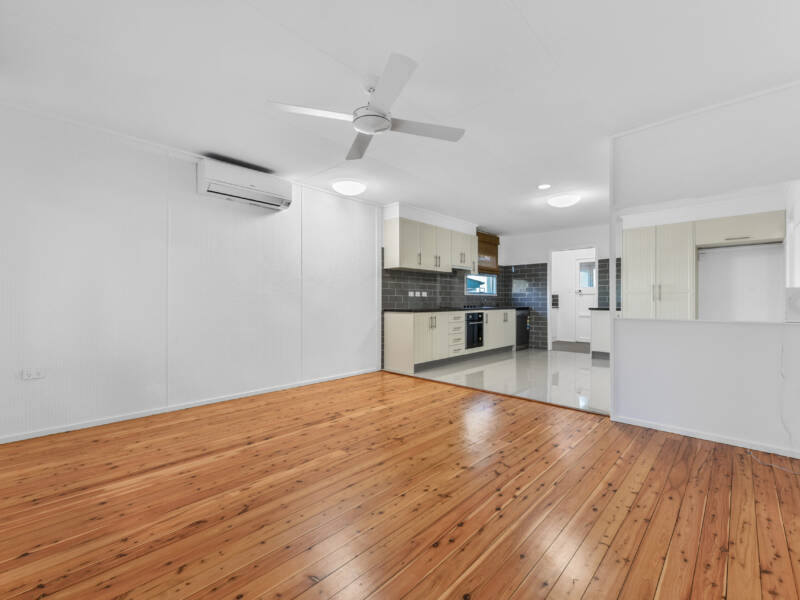 6 Cessna St, Wilsonton, QLD 4350 Australia