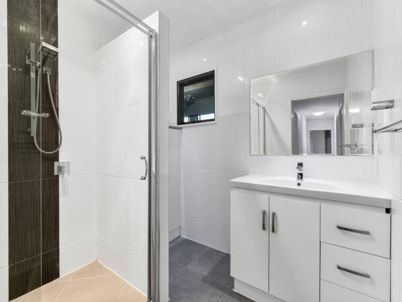 6 Cessna St, Wilsonton, QLD 4350 Australia