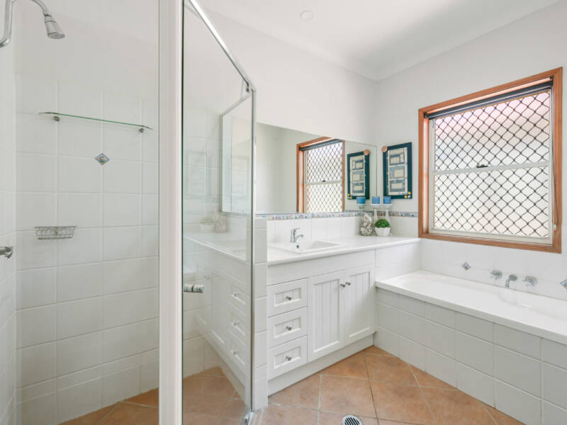 311 Ramsay St, Middle Ridge, QLD 4350 Australia
