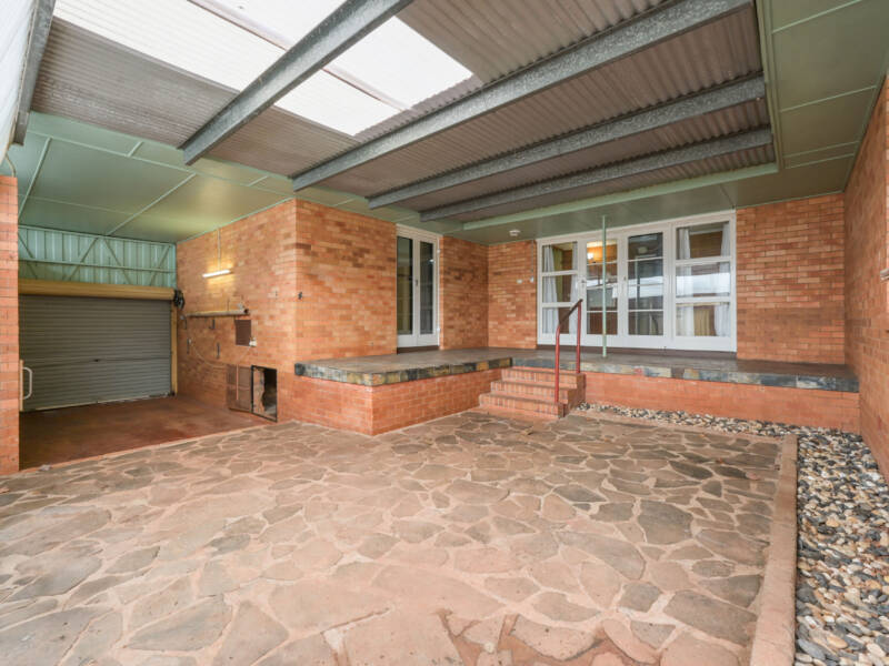 7 Rowe St, Centenary Heights, QLD 4350 Australia