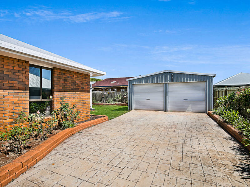 1 Calypso Cres, Middle Ridge, QLD 4350 Australia