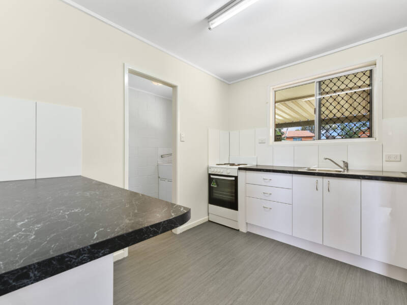 109 Drayton Rd, Harristown, QLD 4350 Australia