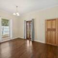 8 McCarthy St, Newtown, QLD 4350 Australia
