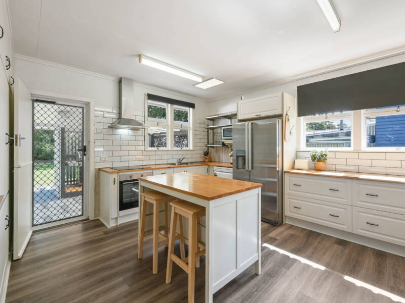 13 Lloyd St, Harristown, QLD 4350 Australia