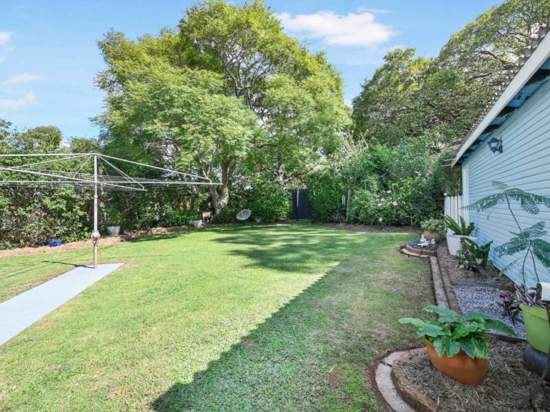 13 Lloyd St, Harristown, QLD 4350 Australia