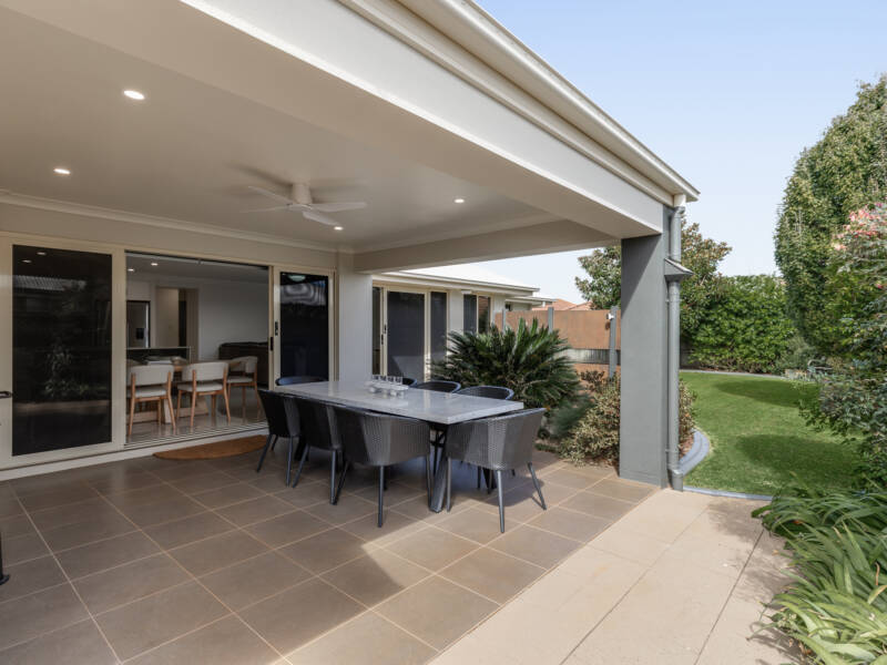 19 Fallon Dr, Middle Ridge, QLD 4350 Australia