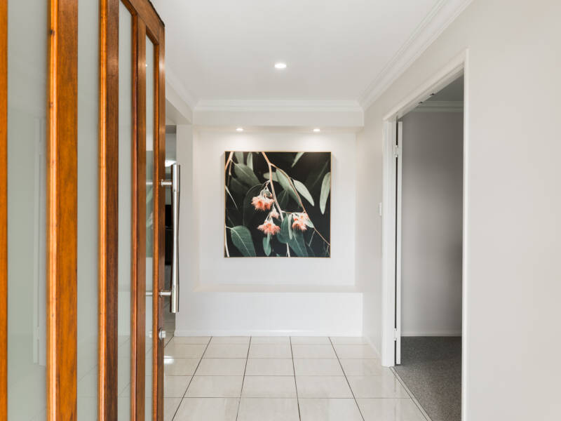 19 Fallon Dr, Middle Ridge, QLD 4350 Australia