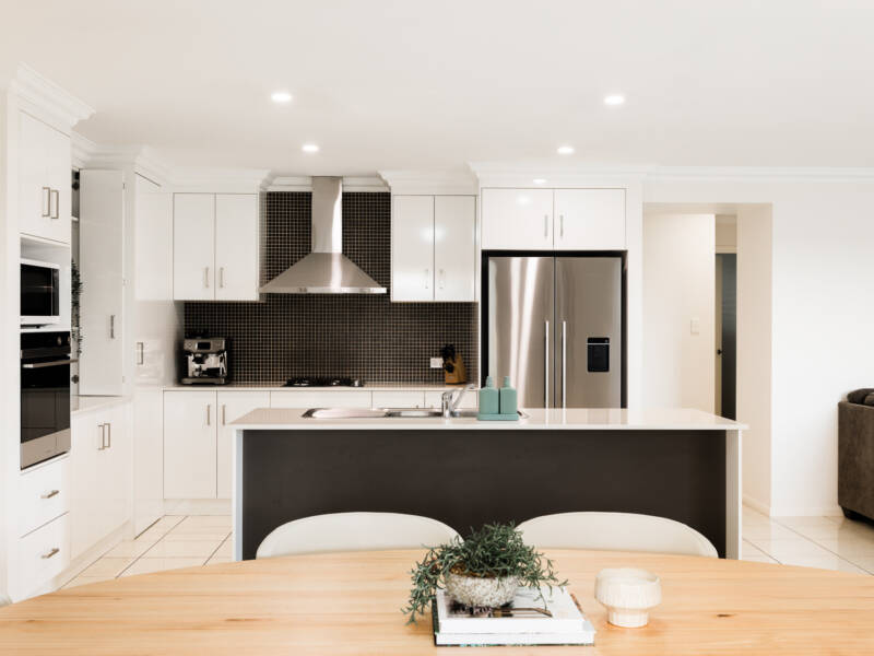 19 Fallon Dr, Middle Ridge, QLD 4350 Australia