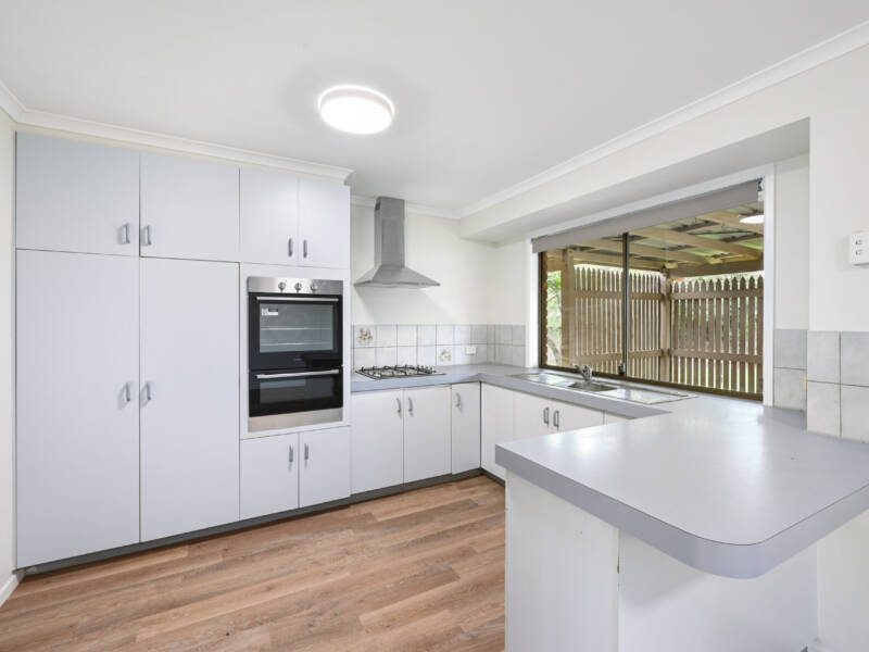 13 Black Ct, Wilsonton, QLD 4350 Australia