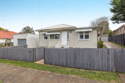 35 Helen St, Newtown, QLD 4350 Australia