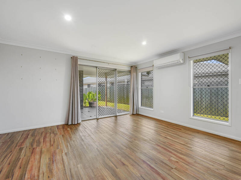 3 Abbey St, Cranley, QLD 4350 Australia