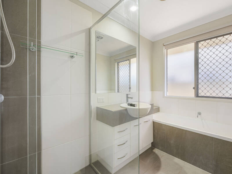 3 Abbey St, Cranley, QLD 4350 Australia