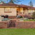 5 Rhyde St, Mount Lofty, QLD 4350 Australia