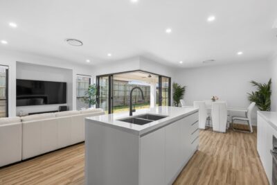 35 O'Neill Cct, Kearneys Spring, QLD 4350 Australia