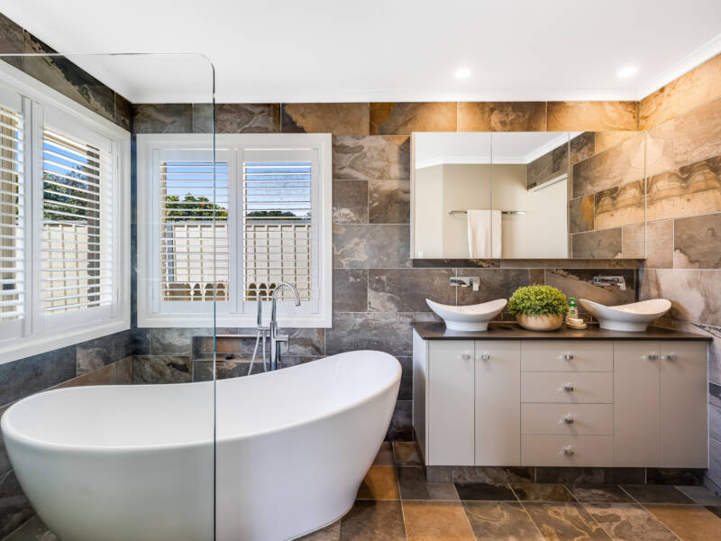 14 Gerbera Ct, Middle Ridge, QLD 4350 Australia