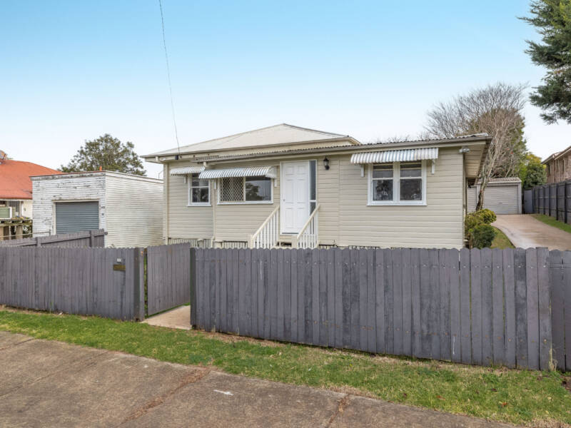 35 Helen St, Newtown, QLD 4350 Australia