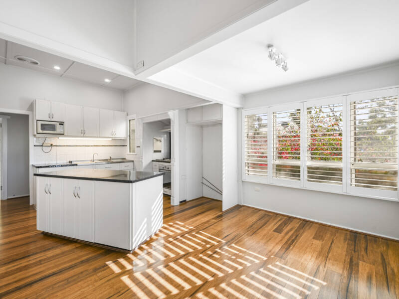 1A Ascot St, Newtown, QLD 4350 Australia