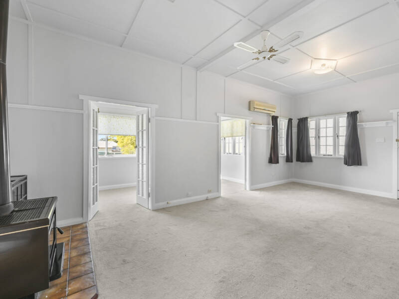 1A Ascot St, Newtown, QLD 4350 Australia