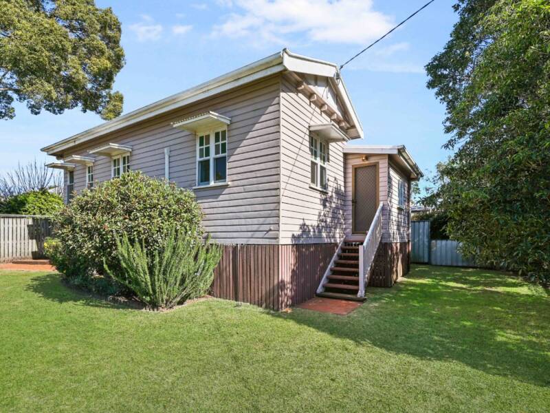 6 Jennings St, South Toowoomba, QLD 4350 Australia