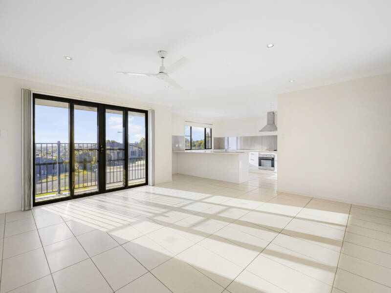 2/6 Myora Cl, Darling Heights, QLD 4350 Australia